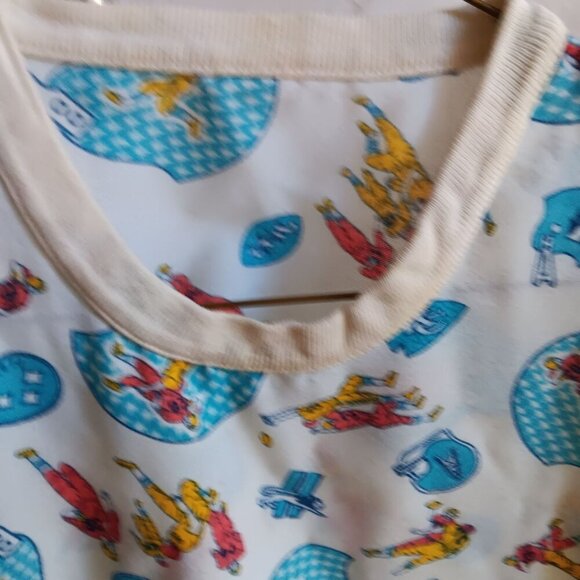 Vintage 1960's  Womens Small XS T-SHIRT HOME MADE PILLOWCASE FOOTBALL PRINT - Picture 3 of 5